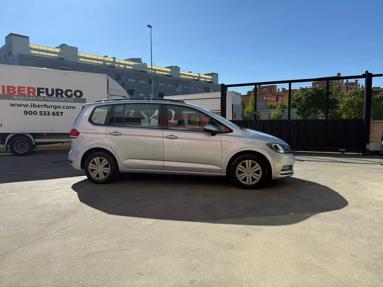Volkswagen Touran Business 1.6 TDI 85kW (115CV) - Foto 2