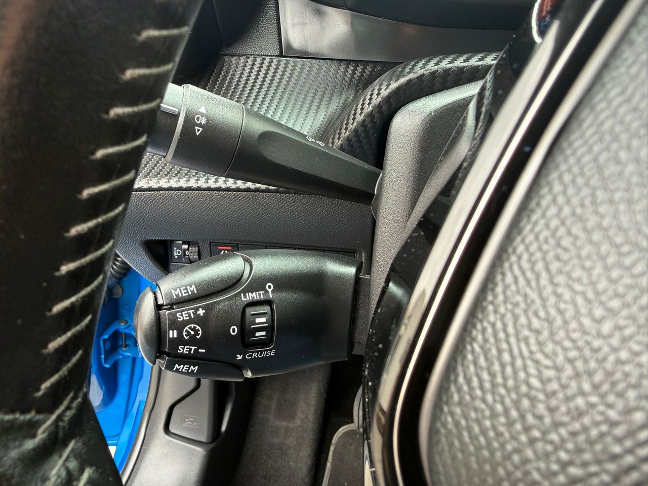 Peugeot 208 BlueHDi 73kW (100CV) Allure - Foto 2