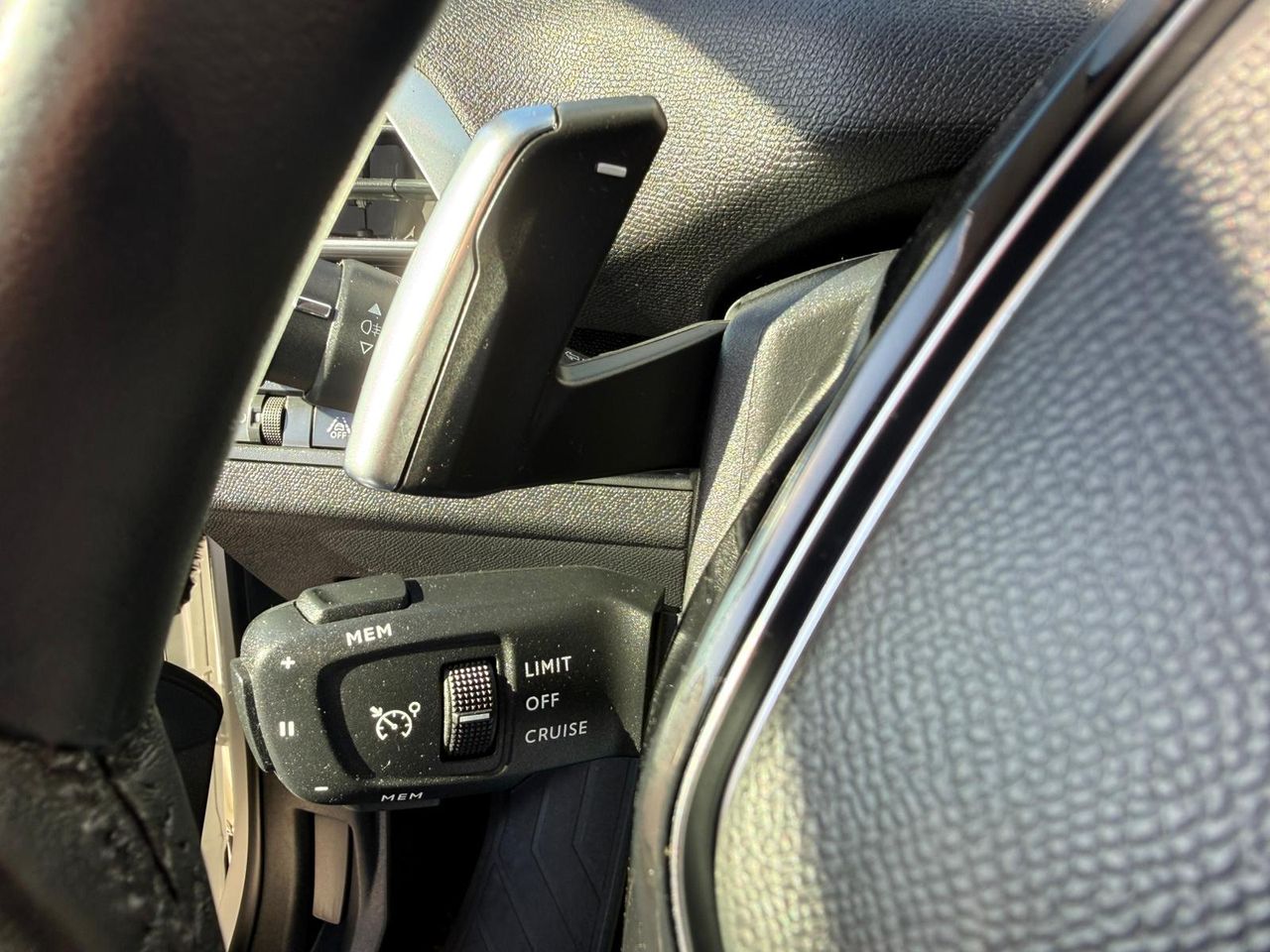 Peugeot 3008 1.5 BlueHDi 96kW (130CV) S&S Allure EAT8 - Foto 2