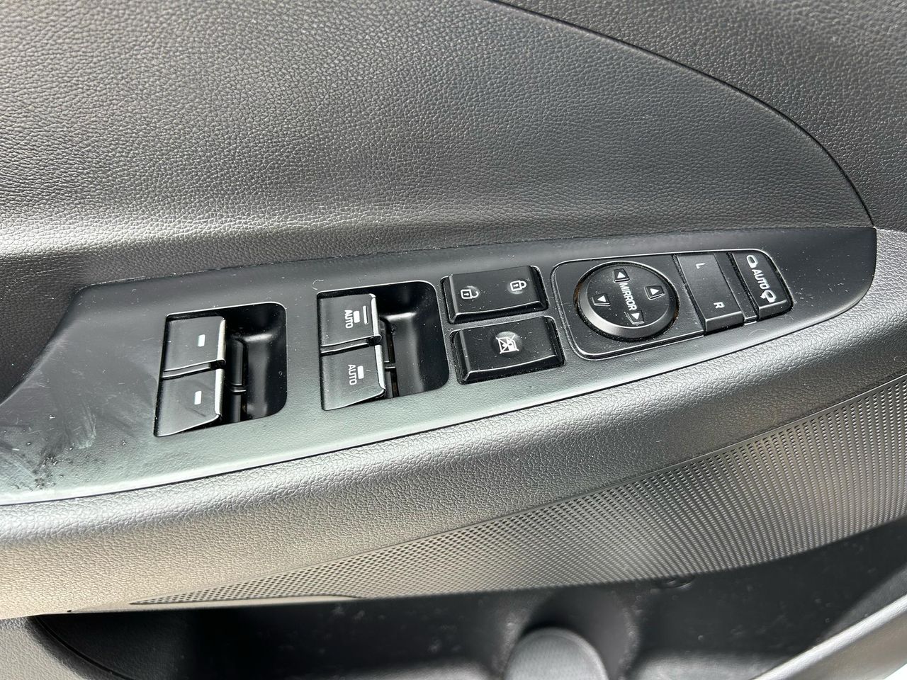 Hyundai Tucson 1.6 CRDI 85kW (116CV) 48V SLE 4X2 - Foto 2