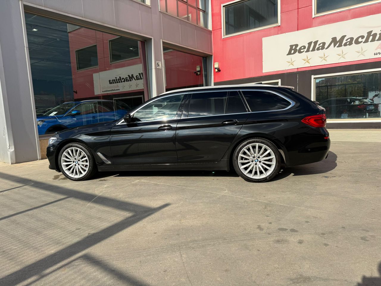 BMW Serie 5 530dA xDrive Touring - Foto 2