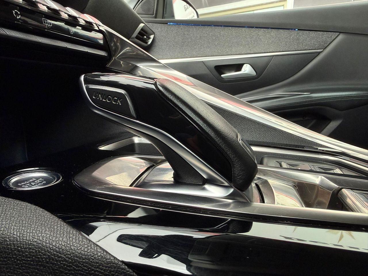 Peugeot 3008 1.5 BlueHDi 96kW (130CV) S&S Allure EAT8 - Foto 2