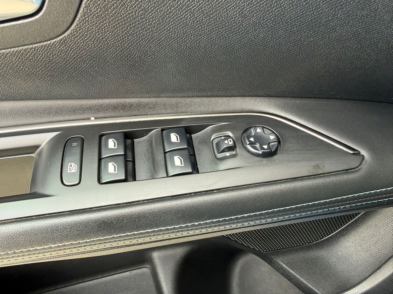 Peugeot 3008 1.5 BlueHDi 96kW (130CV) S&S Allure EAT8 - Foto 2