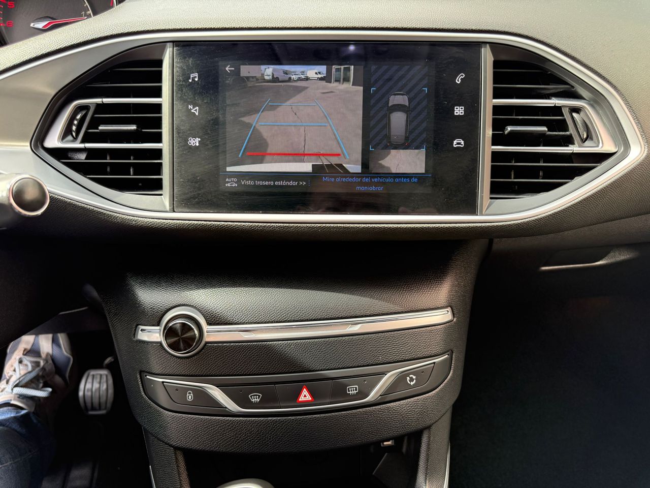 Peugeot 308 5p Allure Pack BlueHDI 130 S&S - Foto 2