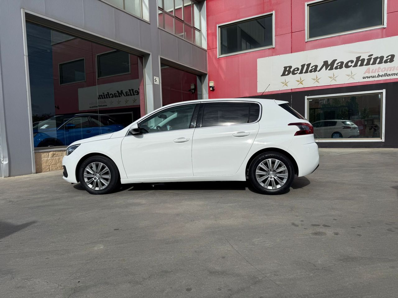 Peugeot 308 5p Allure Pack BlueHDI 130 S&S - Foto 2