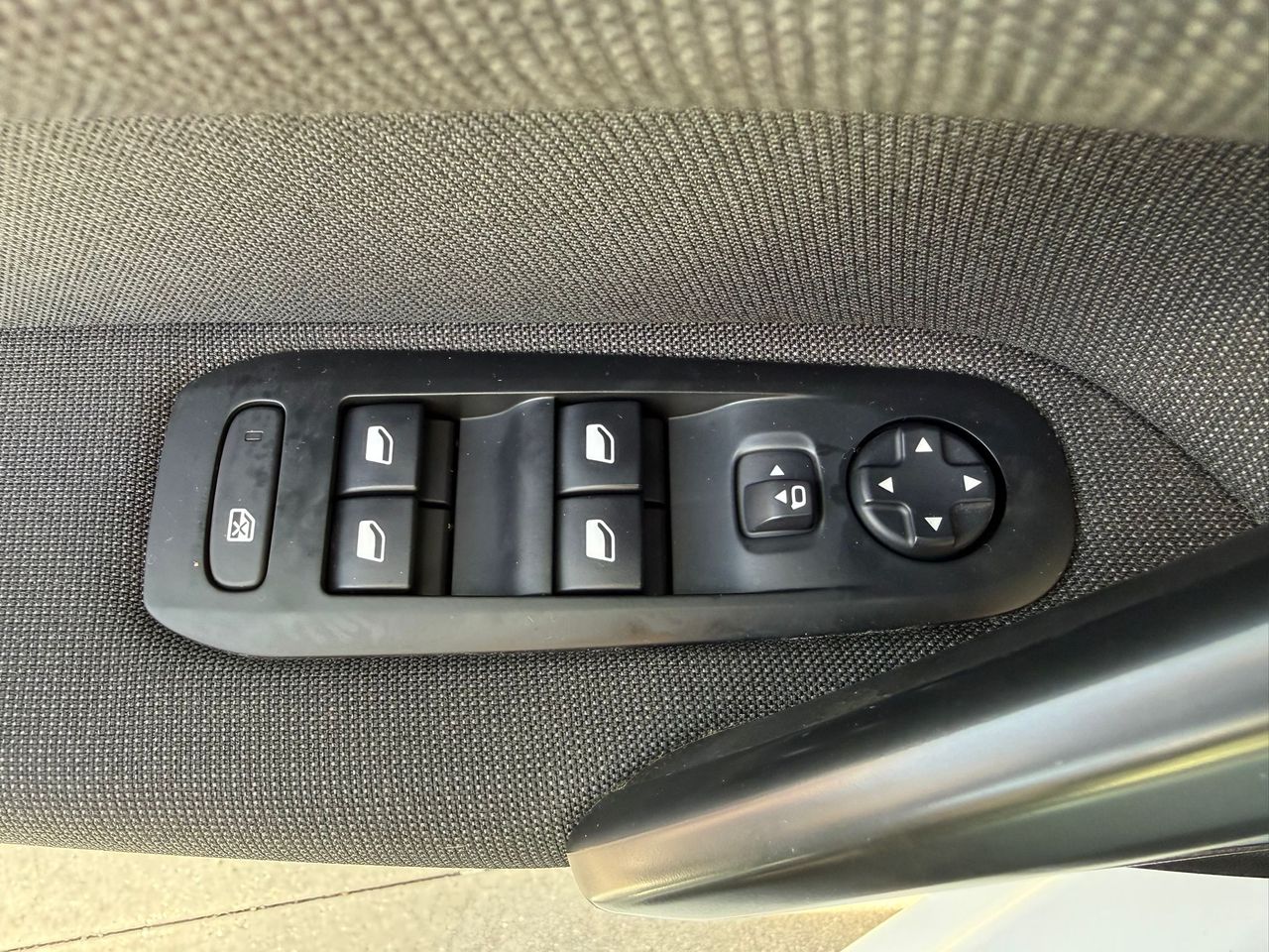 Peugeot 308 5p Allure Pack BlueHDI 130 S&S - Foto 2