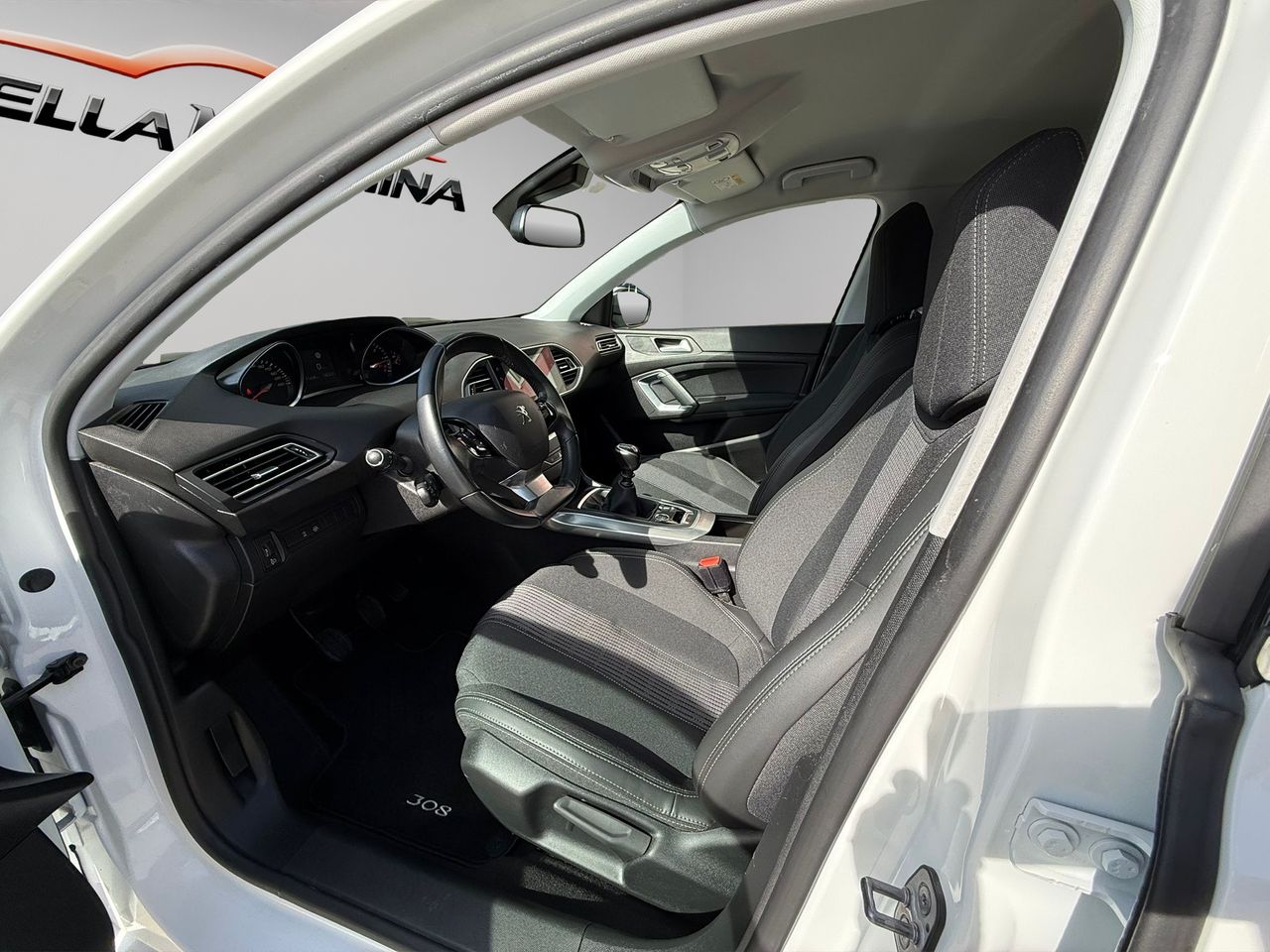 Peugeot 308 5p Allure Pack BlueHDI 130 S&S - Foto 2