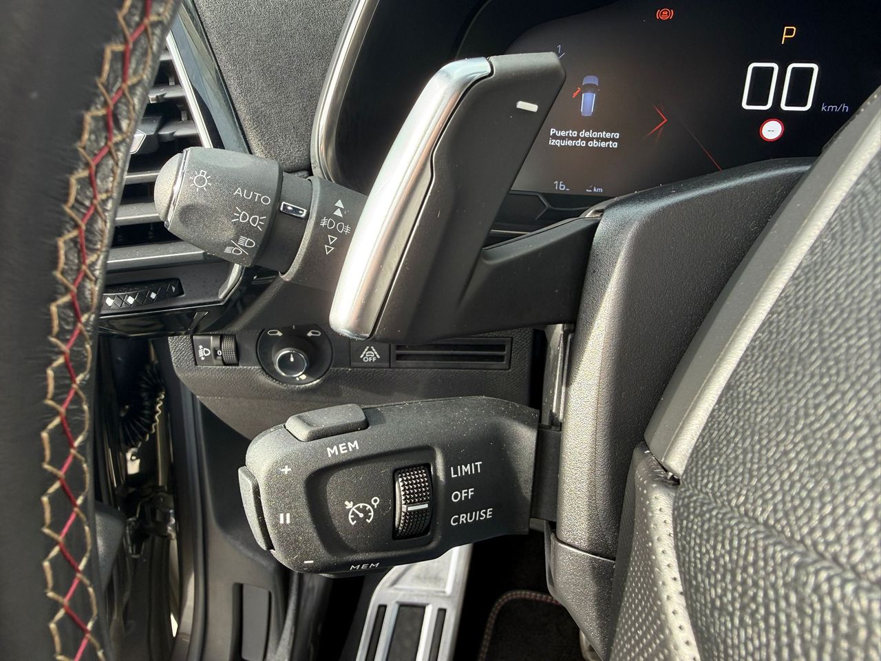 DS DS 7 BlueHDi DE 96kW (130CV) AT. PERF.LINE - Foto 2