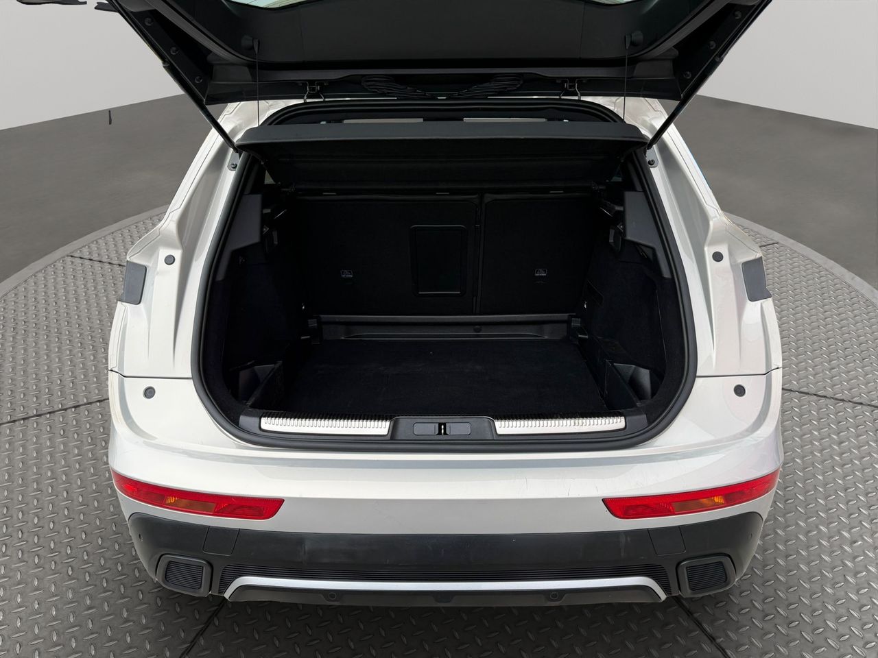 DS DS 7 BlueHDi DE 96kW (130CV) AT. PERF.LINE - Foto 2