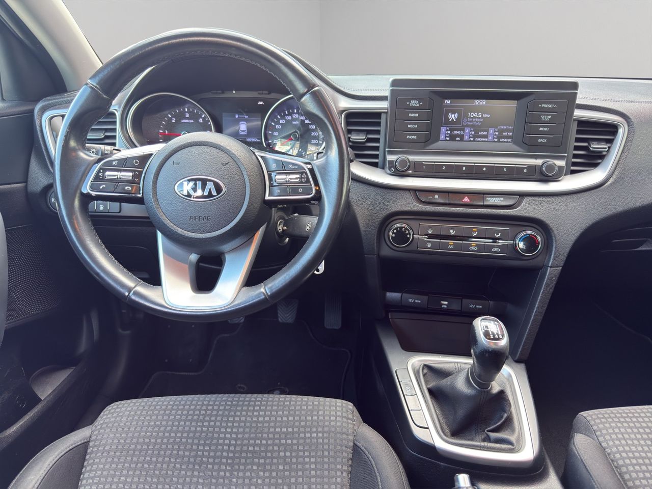 Kia Ceed 1.6 CRDi 85kW (115CV) Concept - Foto 2