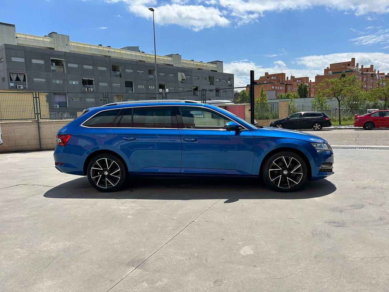 Skoda Superb Combi 2.0 TDI 110kW (150CV) Style - Foto 2