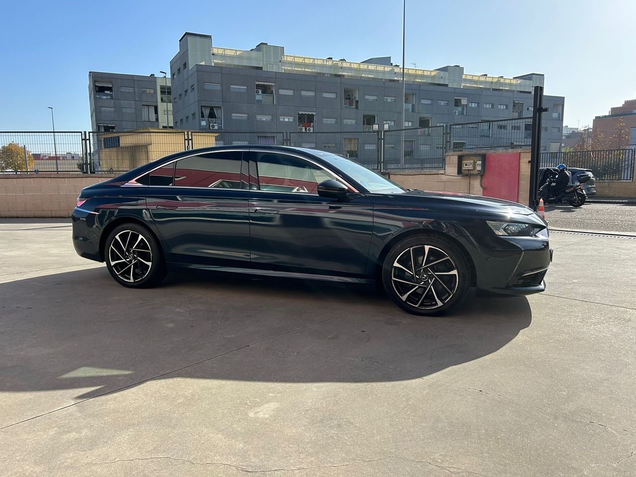 DS DS 9 E-TENSE 225 RIVOLI + - Foto 2