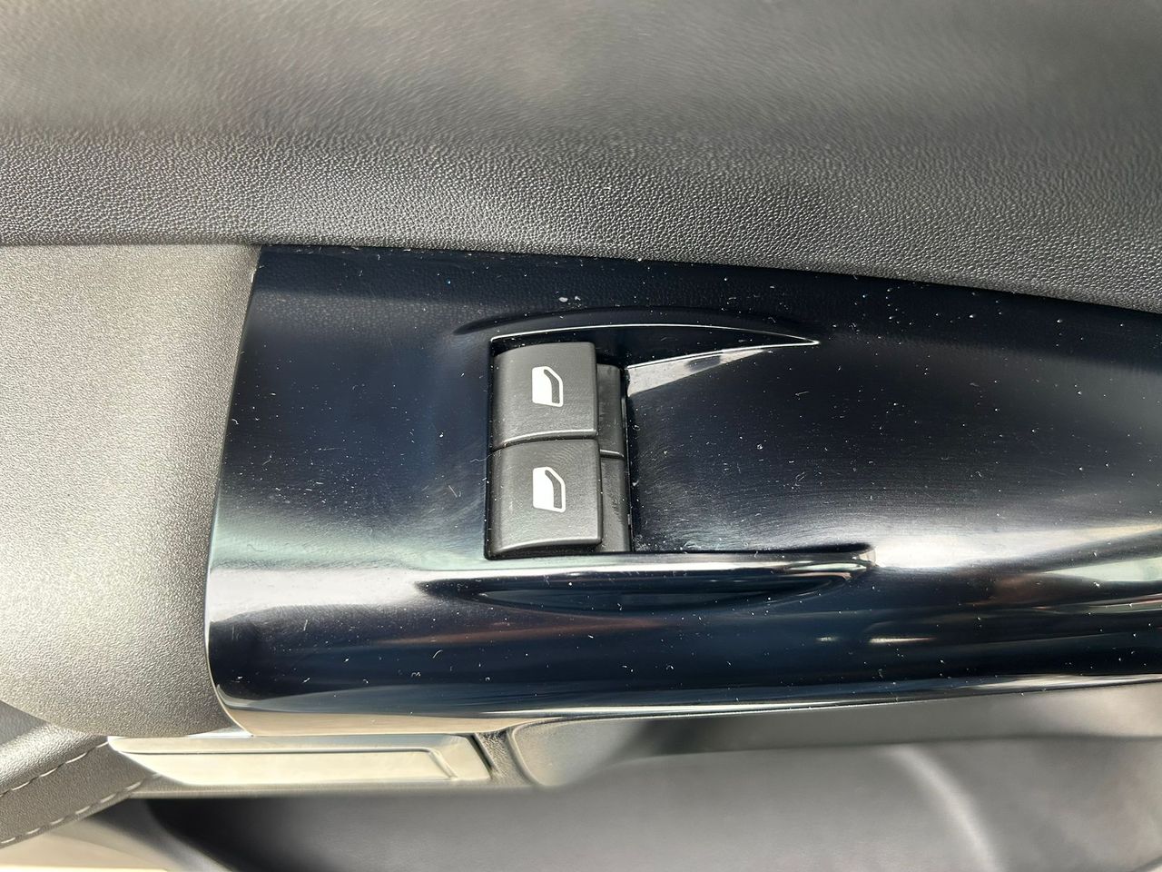 Citroën C4 Cactus BlueHDi 73KW (100CV) Shine - Foto 2