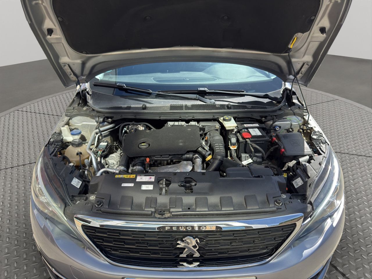 Peugeot 308 SW Active Pack BlueHDi 130 S&S EAT8 - Foto 2