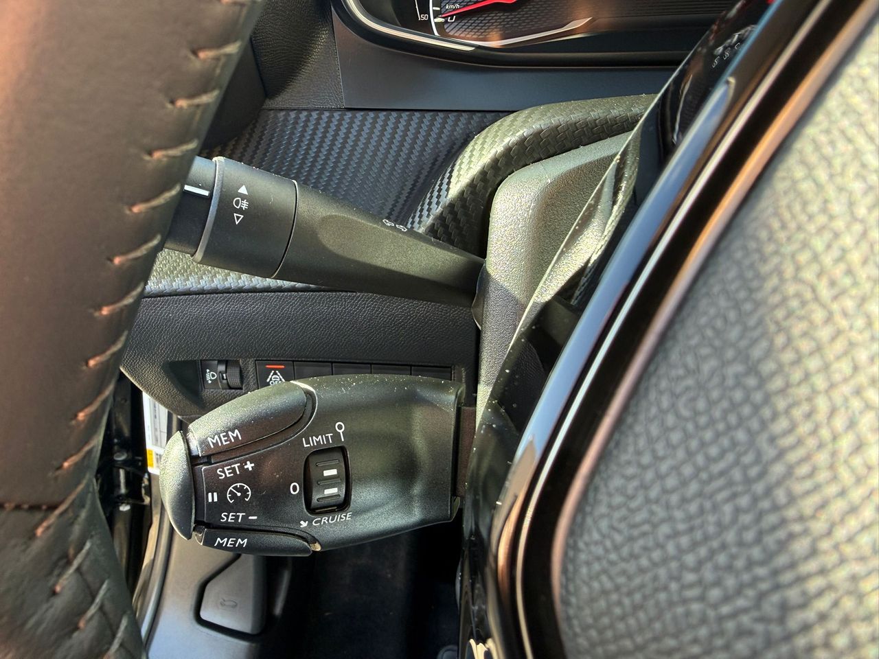 Peugeot 2008 Allure BlueHDI 81kW (110CV) - Foto 2