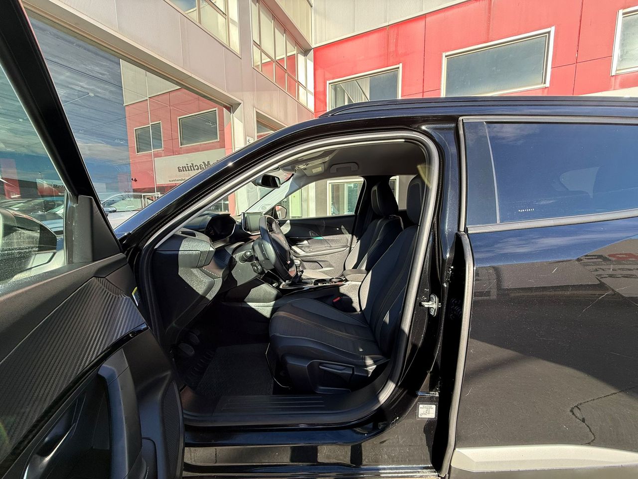 Peugeot 2008 Allure BlueHDI 81kW (110CV) - Foto 2