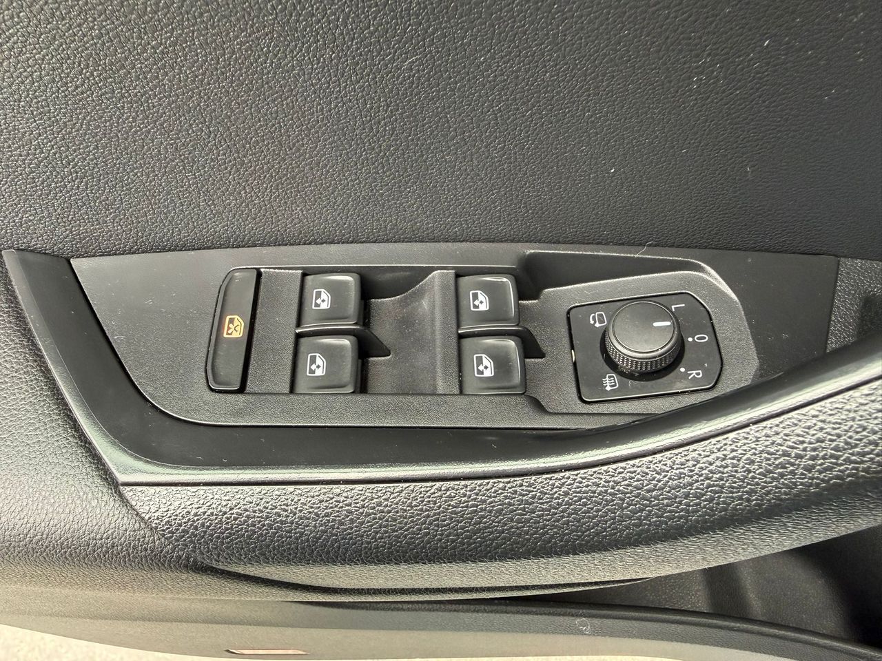 Skoda Karoq 1.5 TSI 110kW (150CV) DSG ACT Ambition - Foto 2