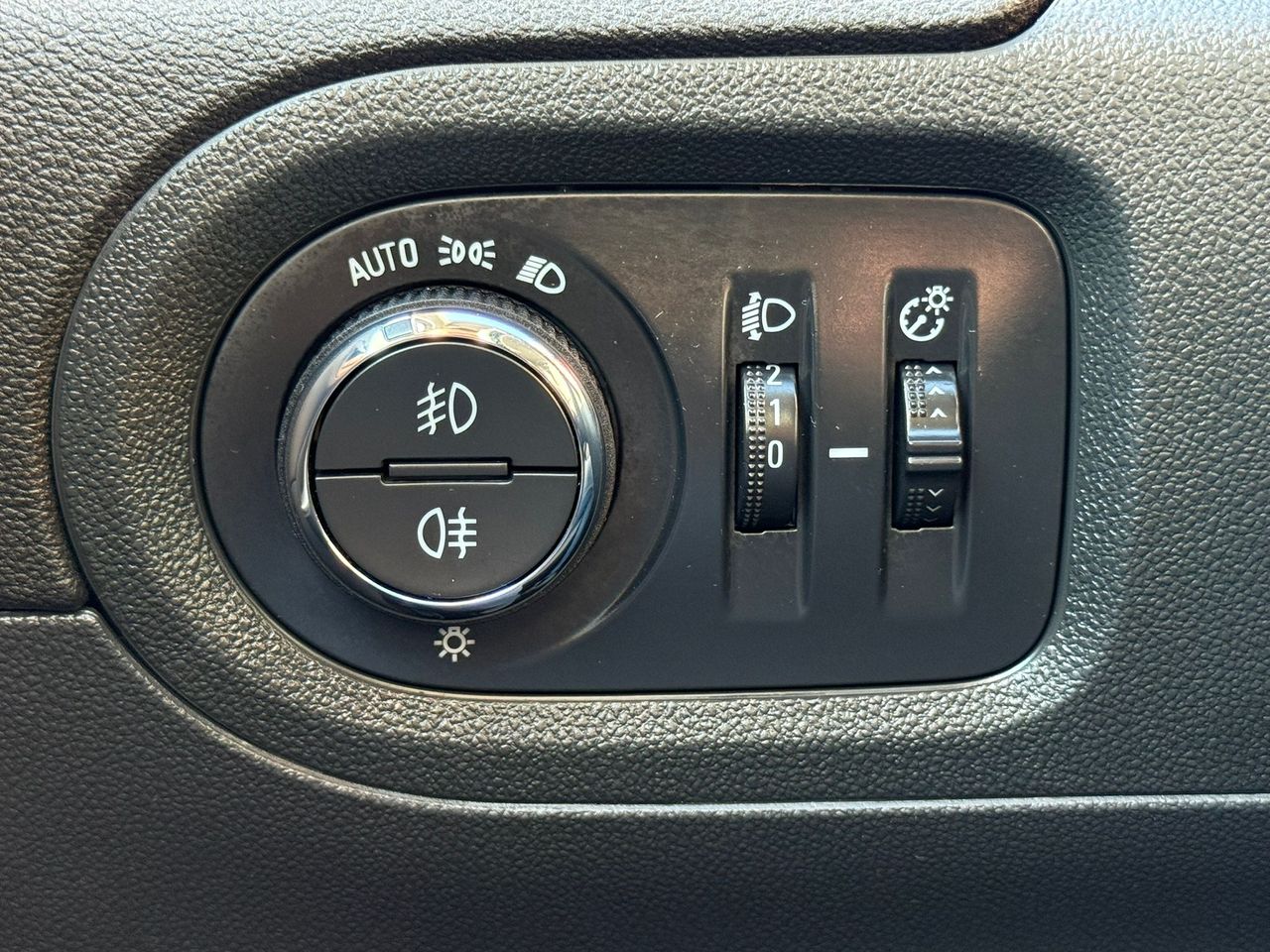 Opel Grandland X 1.2 Turbo Selective - Foto 2