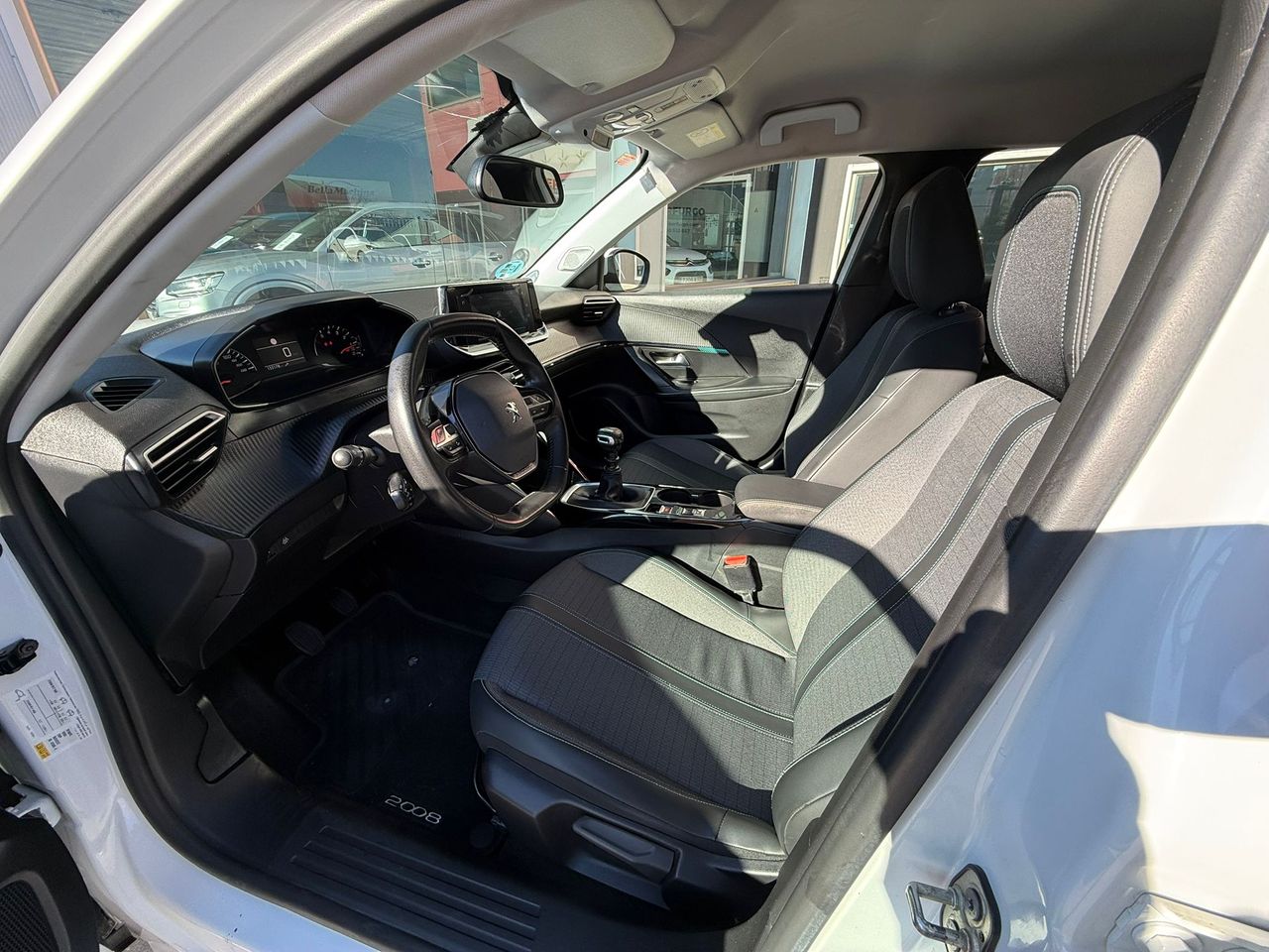 Peugeot 2008 Allure BlueHDI 81kW (110CV) - Foto 2