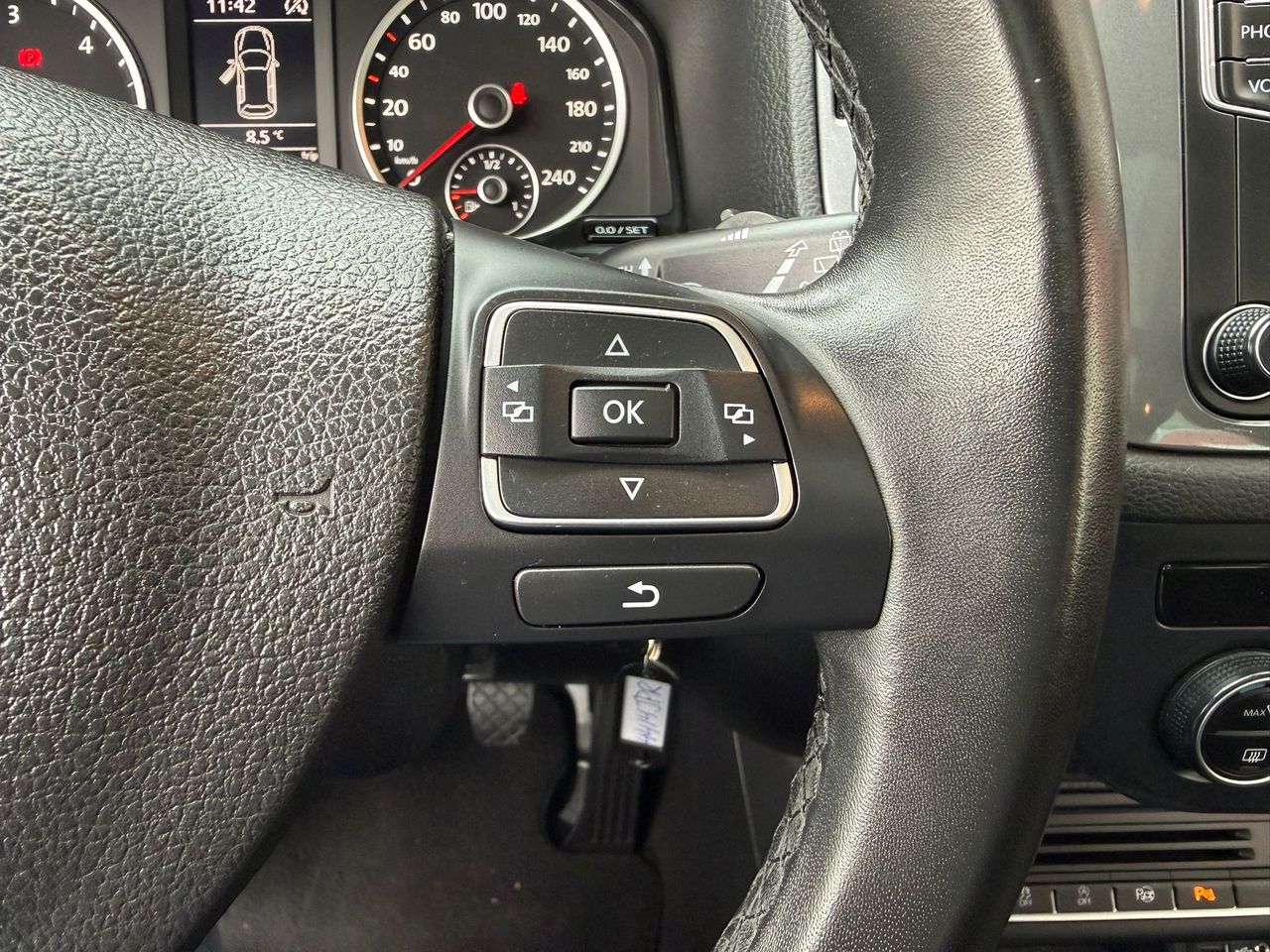 Volkswagen Tiguan R-Line 2.0 TDI 110CV BMT 4x2 - Foto 2