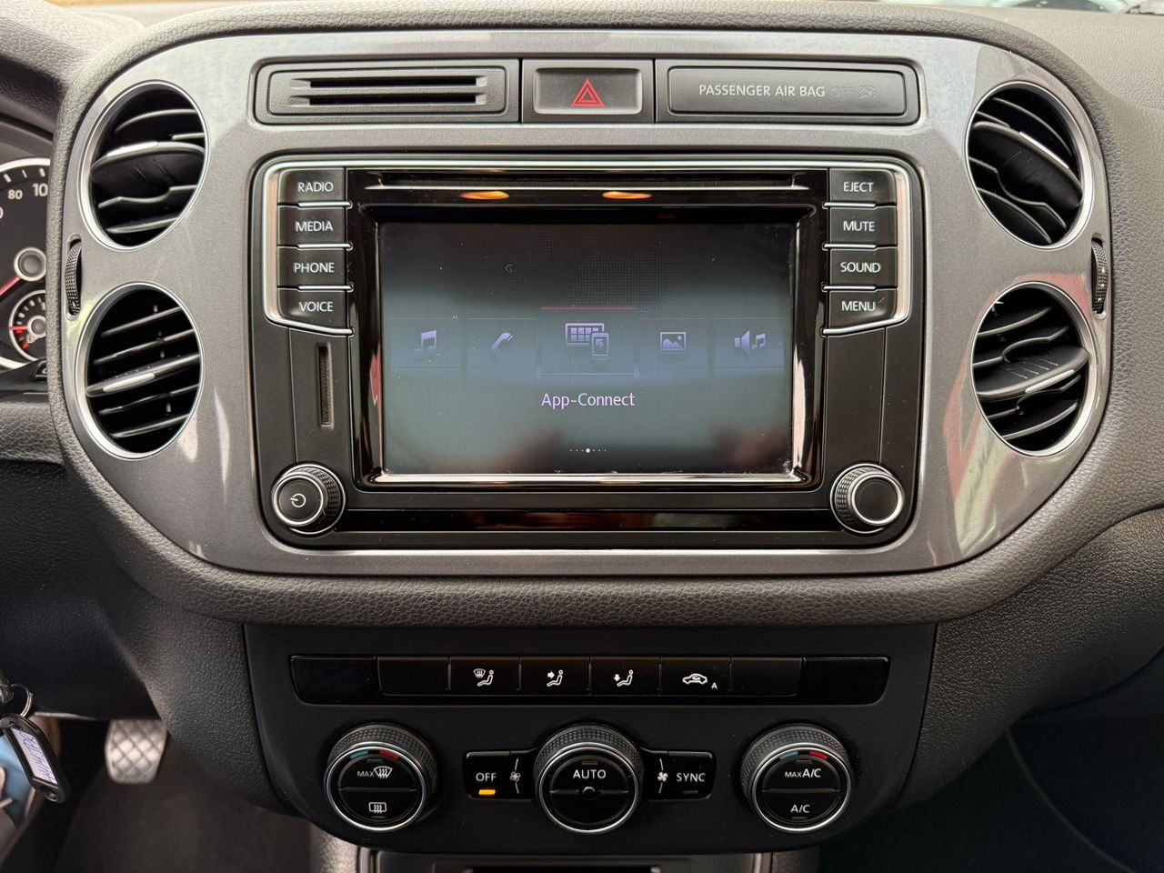 Volkswagen Tiguan R-Line 2.0 TDI 110CV BMT 4x2 - Foto 2