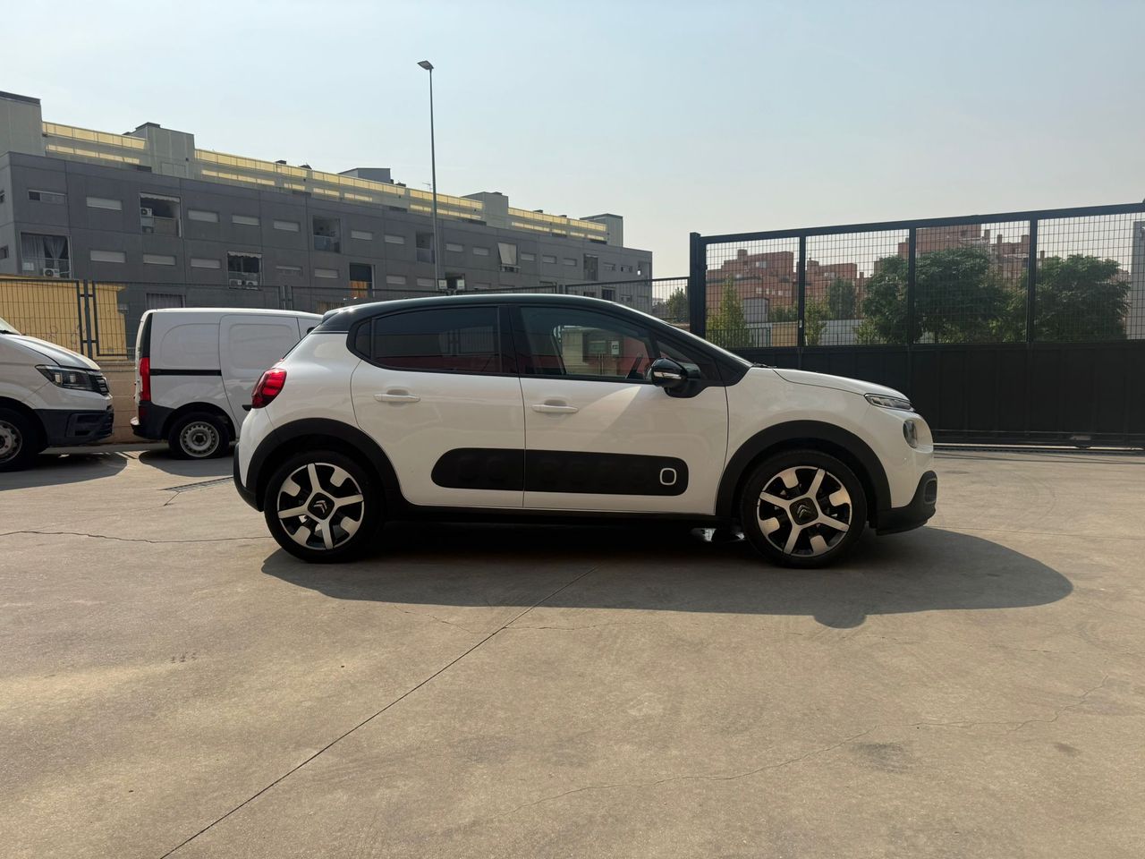 Citroën C3 PureTech 81KW (110CV) S&S SHINE EAT6 - Foto 2
