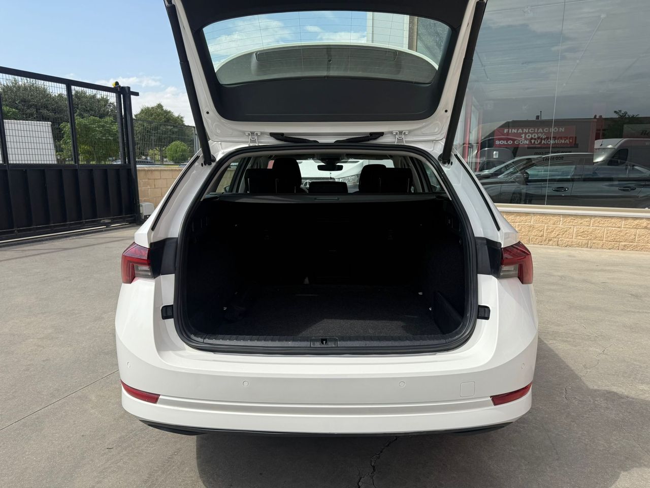 Skoda Octavia Combi 2.0 TDI 110kW (150CV) DSG Style - Foto 2