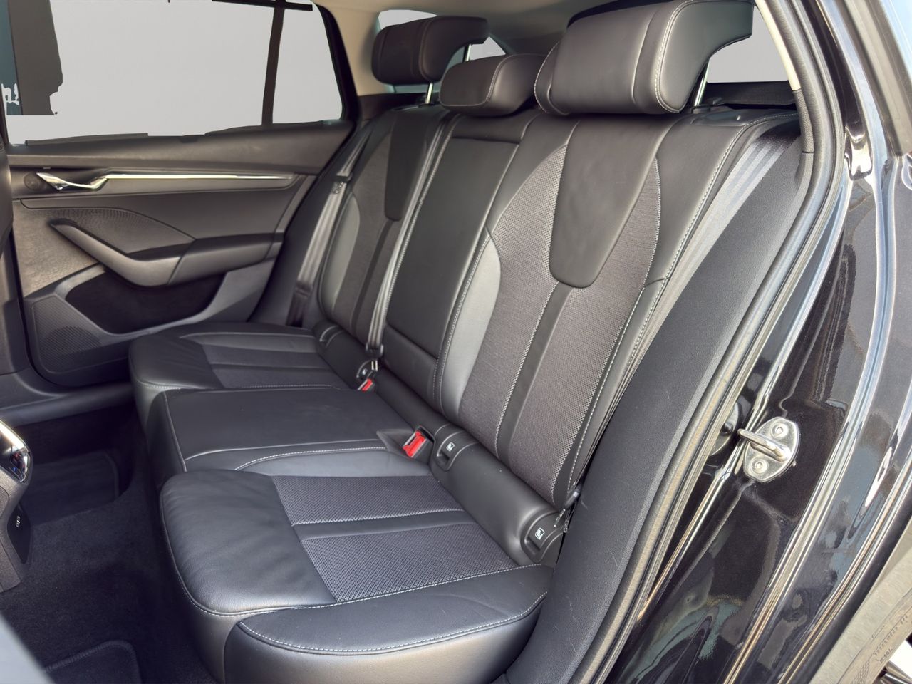 Skoda Octavia Combi 2.0 TDI 110kW (150CV) DSG Style - Foto 2