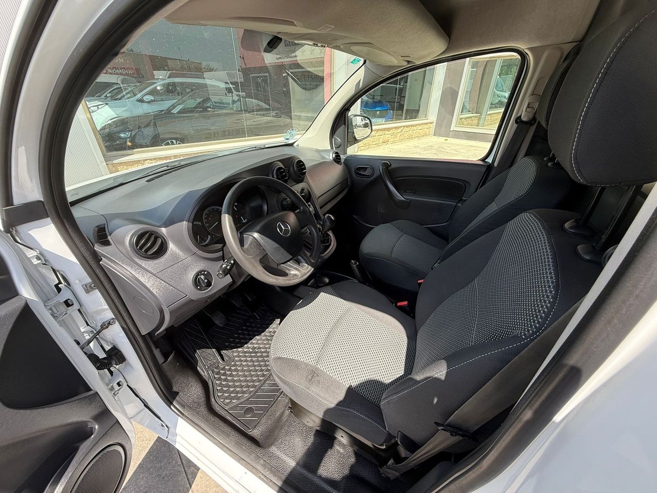 Mercedes Citan 109 CDI FURGON LARGO  - Foto 2