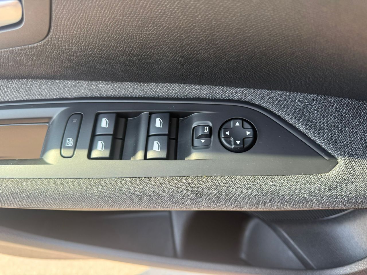 Peugeot 5008 1.5 BlueHDi 96kW (130CV) S&S Active Pack - Foto 2