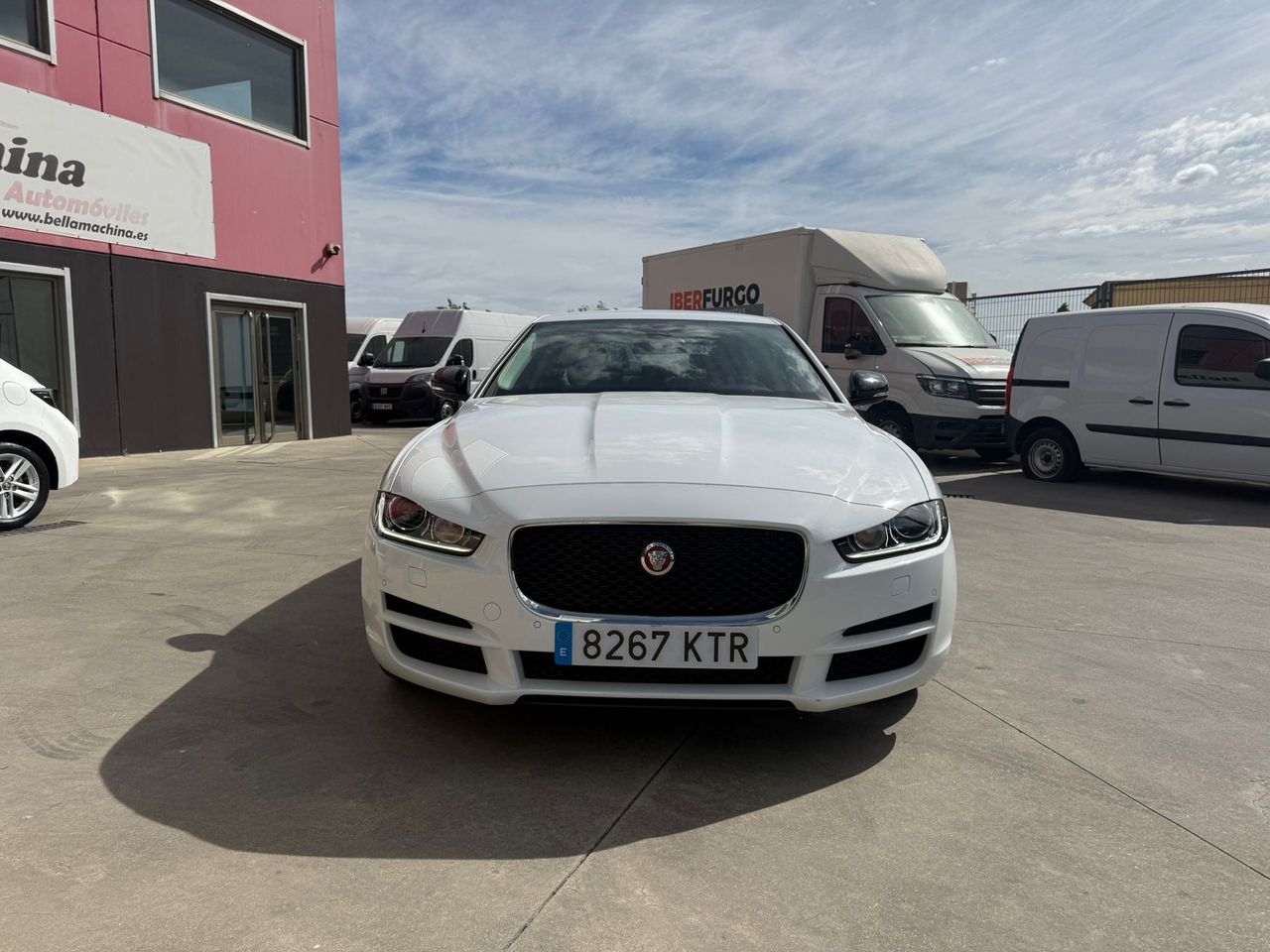 Jaguar XE 2.0D I4 132kW(180CV) RWD AT R-Dynamic SE - Foto 2
