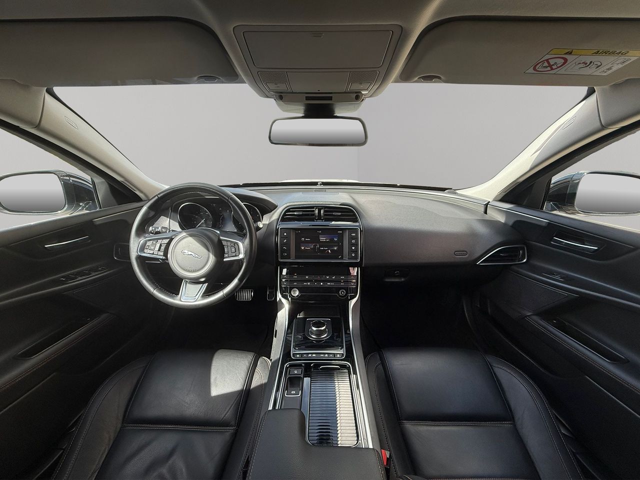 Jaguar XE 2.0D I4 132kW(180CV) RWD AT R-Dynamic SE - Foto 2