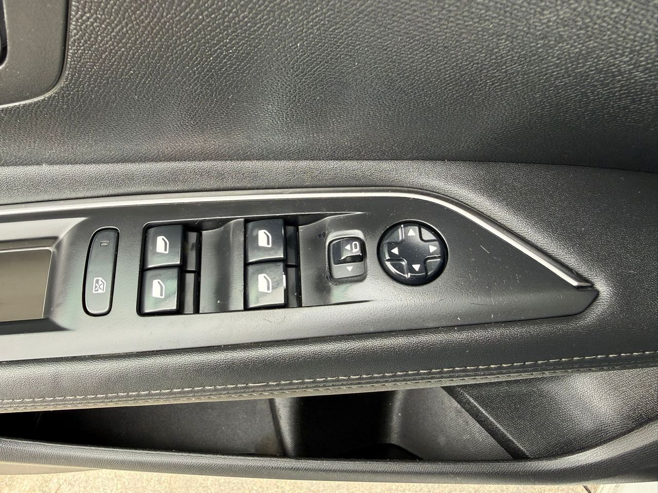 Peugeot 3008 1.2 PURETECH 96KW (130CV) ALLURE S&S - Foto 2