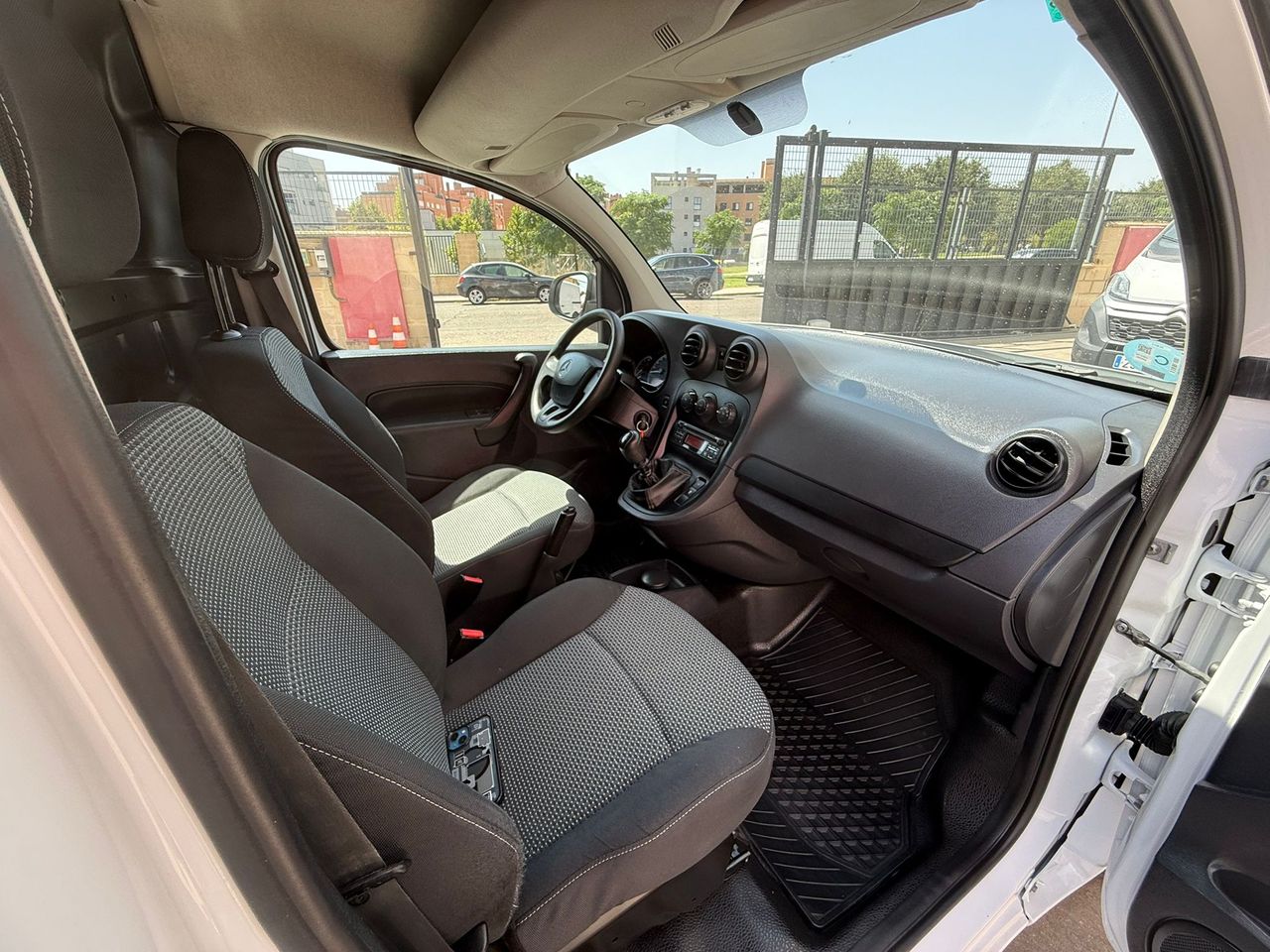 Mercedes Citan 109 CDI FURGON LARGO  - Foto 2