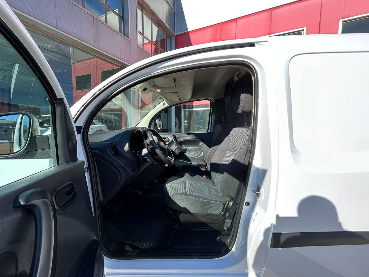 Mercedes Citan 109 CDI FURGON LARGO  - Foto 2