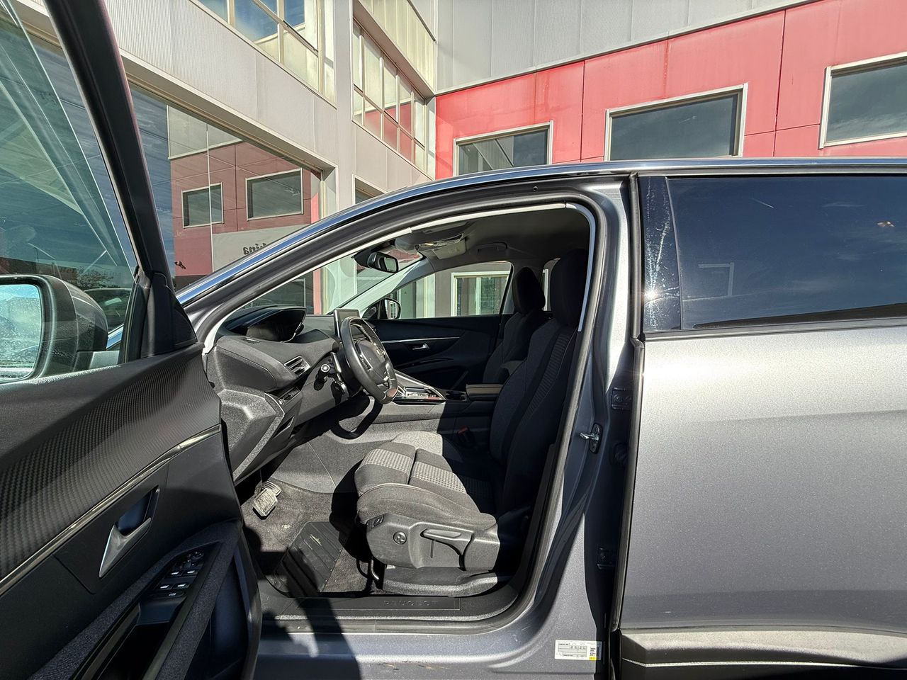 Peugeot 5008 1.5 BlueHDi 96kW (130CV) S&S Allure EAT8 - Foto 2