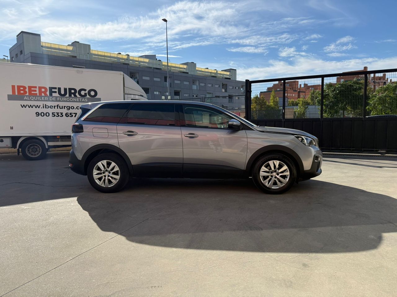 Peugeot 5008 1.5 BlueHDi 96kW (130CV) S&S Allure EAT8 - Foto 2