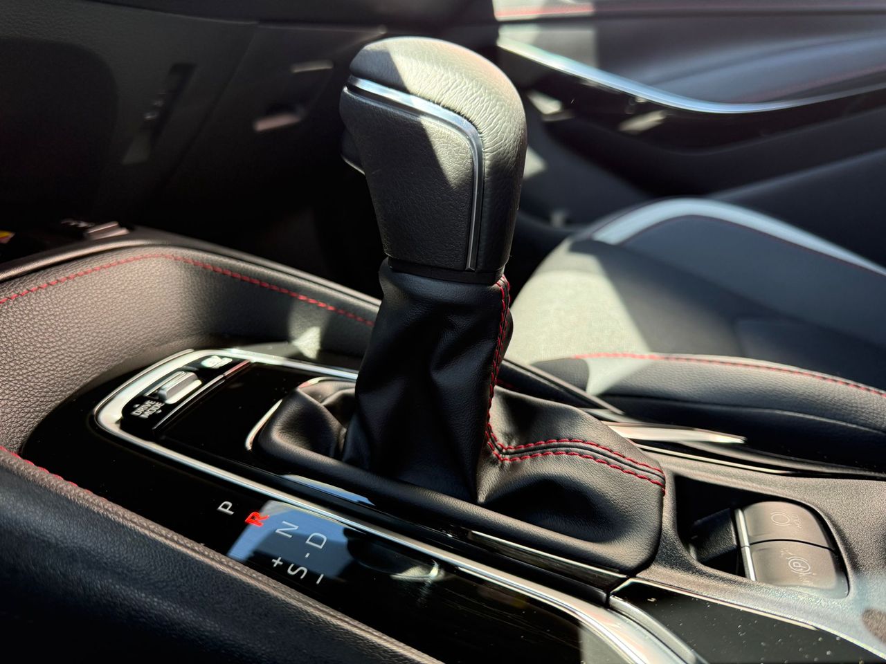 Toyota Corolla 200H GR-Sport - Foto 2