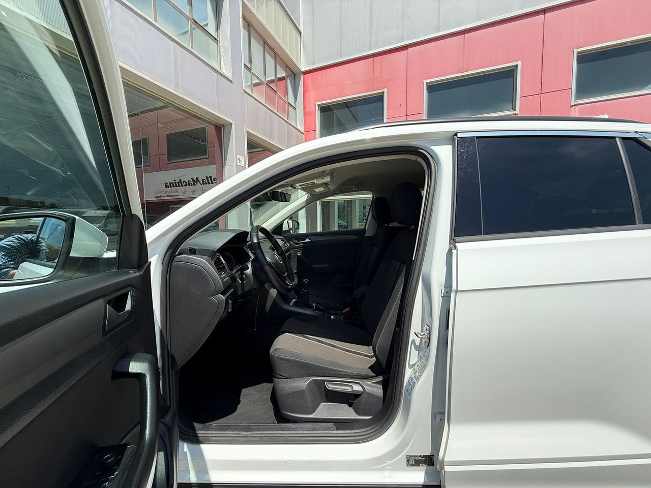 Volkswagen T-Roc Advance R-Line 1.0 TSI 81kW (110CV) - Foto 2