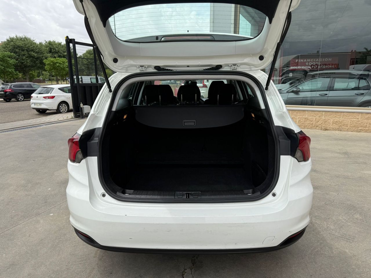 Fiat Tipo 1.6 Lounge 88kW (120CV)diesel Mjet II SW - Foto 2