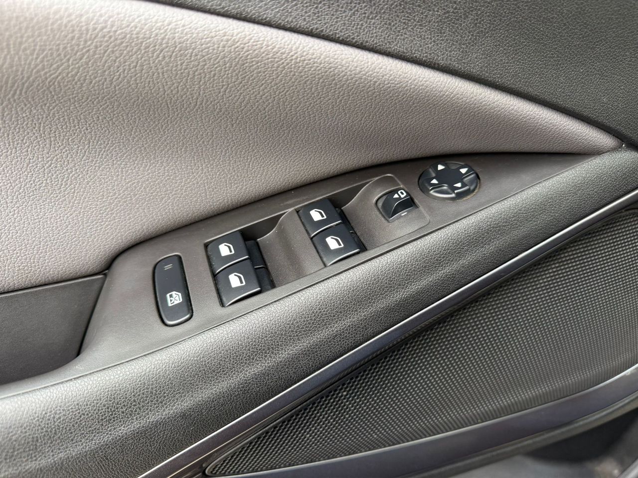 Opel Crossland X 1.5D 75kW Design Line 120 Aniversar. S/S - Foto 2