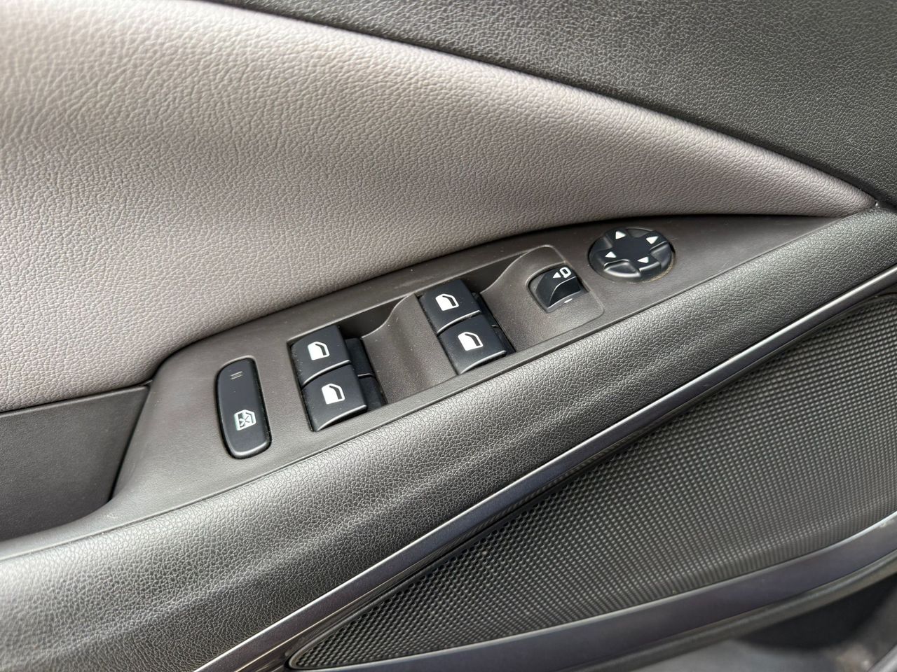 Opel Crossland X 1.5D 75kW Design Line 120 Aniversar. S/S - Foto 2