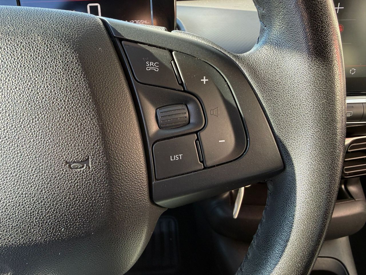 Citroën C4 Cactus BlueHDi 74KW (100CV) S&S Shine - Foto 2