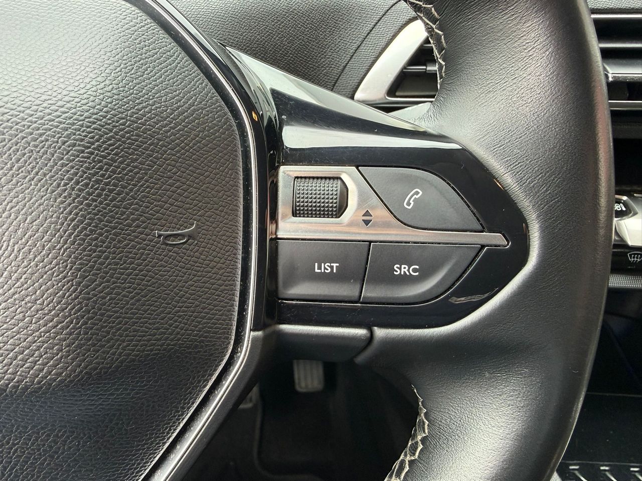 Peugeot 5008 Active 1.5L BlueHDi 96kW (130CV) S&S - Foto 2