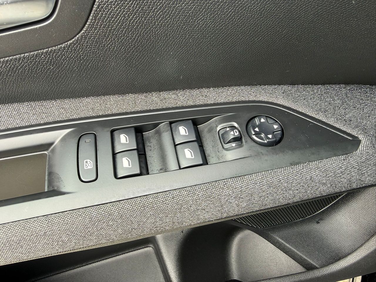 Peugeot 5008 Active 1.5L BlueHDi 96kW (130CV) S&S - Foto 2