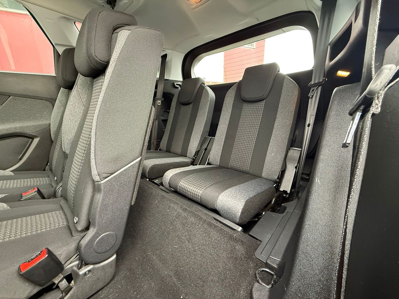 Peugeot 5008 Active 1.5L BlueHDi 96kW (130CV) S&S - Foto 2