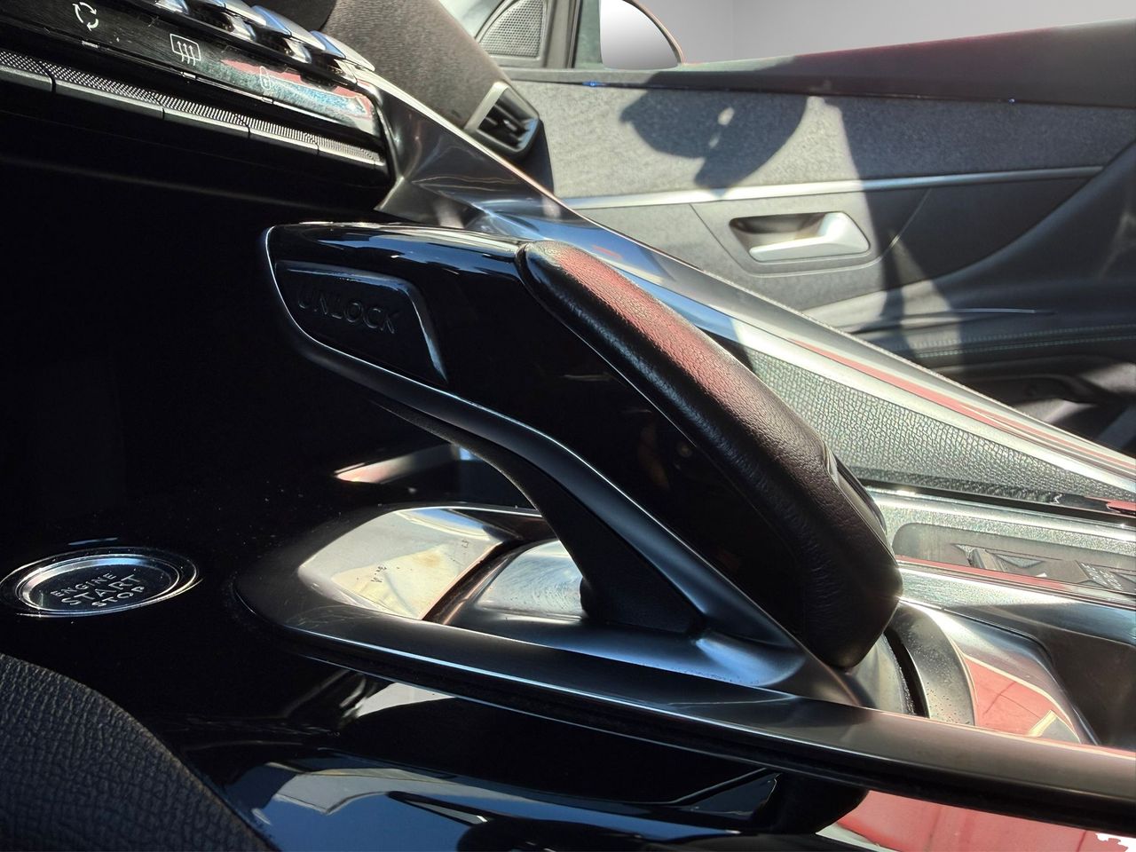 Peugeot 3008 1.5 BlueHDi 96kW (130CV) S&S Allure EAT8 - Foto 2