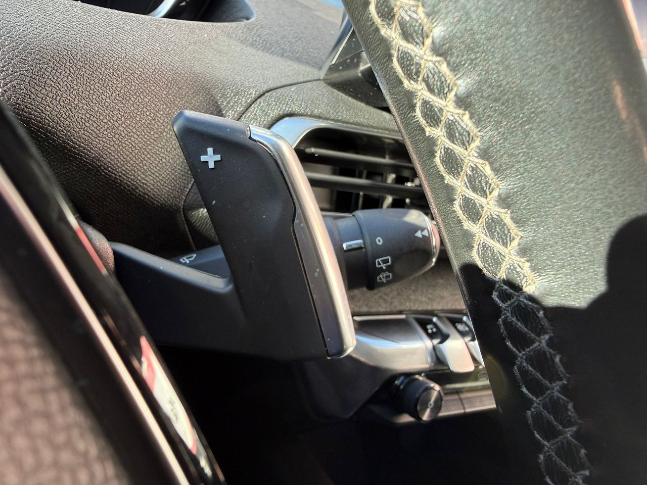 Peugeot 3008 1.5 BlueHDi 96kW (130CV) S&S Allure EAT8 - Foto 2