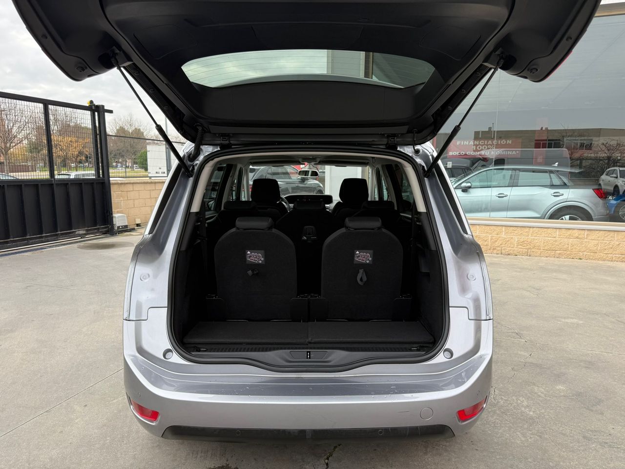 Citroën Grand C4 Spacetourer BlueHDi 96KW (130CV) EAT8 Shine - Foto 2