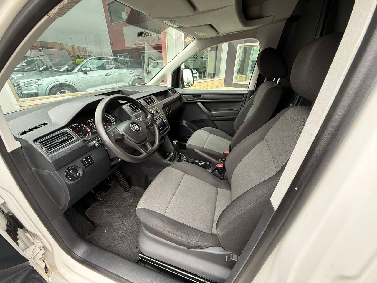 Volkswagen Caddy Maxi Trendline 1.4 TGI 81kW (110CV) BMT - Foto 2